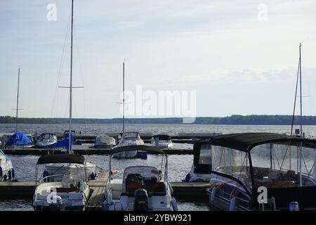 Marina in Brandenburg an einem ehemaligen Tagebausee Stockfoto