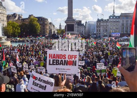 London, Großbritannien. Oktober 2024. Tausende palästinensischer Demonstranten versammeln sich auf dem Trafalgar Square und rufen die britische Regierung auf, Israel nicht mehr zu bewaffnen, während Israel seine Angriffe auf Gaza fortsetzt. Quelle: Vuk Valcic/Alamy Live News Stockfoto