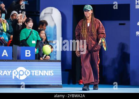 Tokio, Japan. Oktober 2024. Der japanische Profi-Tennisspieler Naomi OSAKA nimmt an einer Sonderveranstaltung „Yonex Tennis Festival 2024“ im Rahmen des Toray Pan Pacific Open Tennis Turniers 2024 im Ariake Coliseum Teil. Das Turnier findet vom 21. Bis 27. Oktober statt. (Kreditbild: © Rodrigo Reyes Marin/ZUMA Press Wire) NUR REDAKTIONELLE VERWENDUNG! Nicht für kommerzielle ZWECKE! Quelle: ZUMA Press, Inc./Alamy Live News Stockfoto