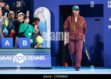 Tokio, Japan. Oktober 2024. Der japanische Profi-Tennisspieler Naomi OSAKA nimmt an einer Sonderveranstaltung „Yonex Tennis Festival 2024“ im Rahmen des Toray Pan Pacific Open Tennis Turniers 2024 im Ariake Coliseum Teil. Das Turnier findet vom 21. Bis 27. Oktober statt. (Kreditbild: © Rodrigo Reyes Marin/ZUMA Press Wire) NUR REDAKTIONELLE VERWENDUNG! Nicht für kommerzielle ZWECKE! Quelle: ZUMA Press, Inc./Alamy Live News Stockfoto