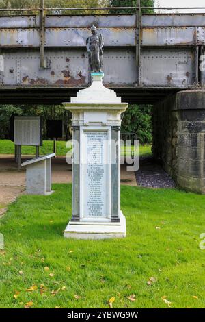 London and Lancashire Insurance Company war Memorial am National Memorial Arboretum in Alrewas bei Lichfield, Staffordshire, England, Großbritannien Stockfoto