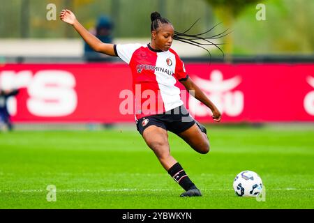 Rotterdam - Celainy Obispo von Feyenoord Rotterdam während der vierten Runde der Azerion Vrouwen Eredivisie in der Saison 2024/2025. Das Spiel findet zwischen Feyenoord V1 und Ajax V1 in Varkenoord am 20. Oktober 2024 in Rotterdam statt. (VK Sportphoto/Danny de Groot) Stockfoto