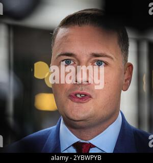 London, Großbritannien. Oktober 2024. Wes Streeting, Gesundheitsminister des Vereinigten Königreichs, Abgeordneter der Labour Party für Ilford North, wird bei der BBC für die Sonntagmorgen-Medienrunde gesehen. Quelle: Imageplotter/Alamy Live News Stockfoto