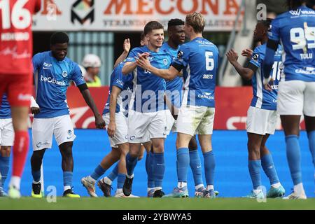 Genk, Belgien. Oktober 2024. Genks Jarne Steuckers feiert nach einem Torschuss während eines Fußballspiels zwischen KRC Genk und STVV am Sonntag, den 20. Oktober 2024 in Genk, am 11. Tag der Saison 2024-2025 der ersten Liga der „Jupiler Pro League“ der belgischen Meisterschaft. BELGA FOTO BRUNO FAHY Credit: Belga News Agency/Alamy Live News Stockfoto