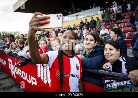 Rotterdam, Niederlande. Oktober 2024. Rotterdam - Celainy Obispo von Feyenoord V1 während der vierten Runde der Azerion Vrouwen Eredivisie in der Saison 2024/2025. Das Spiel findet zwischen Feyenoord V1 und Ajax V1 in Varkenoord am 20. Oktober 2024 in Rotterdam statt. Credit: Box to Box Pictures/Alamy Live News Stockfoto