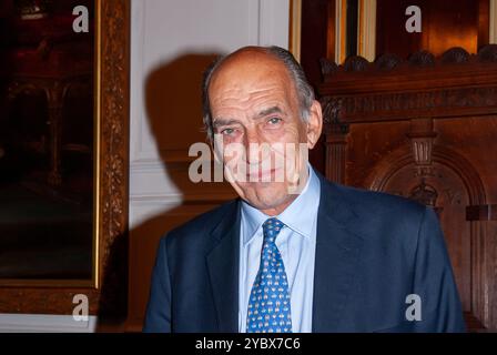 BILDER ABLEGEN. Oktober 2024. General Sir Mike Jackson ist gestorben. Windsor, Berkshire, Großbritannien. September 2007. General Sir Mike Jackson in der Guildhall in Windsor, Berkshire, hielt einen Vortrag über sein Leben in der Armee und seine Autobiografie Soldier. Kredit: Maureen McLean/Alamy Stockfoto