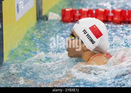 Shanghai, China. Oktober 2024. Yu Yiting aus China reagiert nach dem 100-m-Schmetterlingsfinale der Frauen bei der World Aquatics Swimming World Cup 2024 in Shanghai, China, 20. Oktober 2024. Quelle: Wang Xiang/Xinhua/Alamy Live News Stockfoto