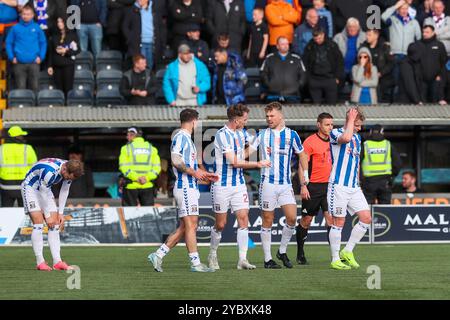 Kilmarnock, Großbritannien. Oktober 2024. Kilmarnock fc spielte gegen den Rangers FC in der schottischen Premiership, 1. Phase, in ihrem Heimatland Rugby Park, Kilmarnock, Ayrshire, Schottland, UK. Das Finale war Kilmarnock 1:0-Rangers und das Siegtor wurde von MARLEY WATKINS, Kilmarnock 23, in 87 Minuten erzielt. Quelle: Findlay/Alamy Live News Stockfoto