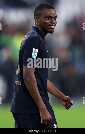 Turin, Italien. Oktober 2024. Pierre Kalulu vom Juventus FC feiert am 19. Oktober 2024 im Allianz Stadium in Turin, Italien, das Spiel der Serie A zwischen Juventus FC und SS Lazio. Quelle: Marco Canoniero/Alamy Live News Stockfoto