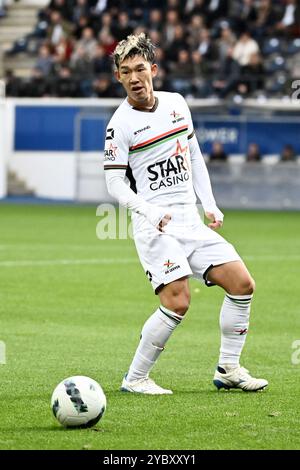 Leuven, Belgien. Oktober 2024. Takahiro Akimoto von OHL wurde während eines Fußballspiels zwischen Oud-Heverlee Leuven und Royal Antwerpen am Sonntag, den 20. Oktober 2024 in Leuven, am 11. Tag der Saison 2024-2025 der ersten Liga der „Jupiler Pro League“ der belgischen Meisterschaft, dargestellt. BELGA PHOTO MAARTEN STRAETEMANS Credit: Belga News Agency/Alamy Live News Stockfoto