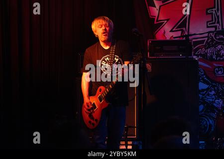 Die US-amerikanische Hardcore-Punkband Zeke trat in Berlin im Runners Rosk&Motor Club auf. Stockfoto