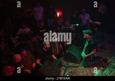 Die US-amerikanische Hardcore-Punkband Zeke trat in Berlin im Runners Rosk&Motor Club auf. Stockfoto