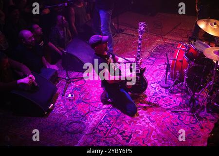 Die US-amerikanische Hardcore-Punkband Zeke trat in Berlin im Runners Rosk&Motor Club auf. Stockfoto