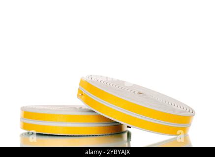 Tür- und Fensterdichtungen Nahaufnahme, Nahaufnahme, isoliert auf weißem Hintergrund. Stockfoto