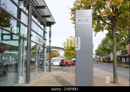 DEUTSCHLAND, Sittensen, Autohaus für chinesische Elektroautos BYD / DEUTSCHLAND, Sittensen, Autohaus für chinesische Elektroautos BYD, Made in China Stockfoto