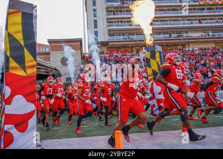 College Park, MD USA: Die Maryland Terrapins erobern das Feld vor einem NCAA-Football-Spiel gegen die USC Trojans am Samstag, den 19. Oktober 2024 in SE Stockfoto