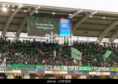 Göteborg, Schweden. Oktober 2024. Unterstützer von GAIS vor dem Auftakt im Spiel gegen IFK Värnamo. Quelle: Per Ljung/Alamy Live News Stockfoto