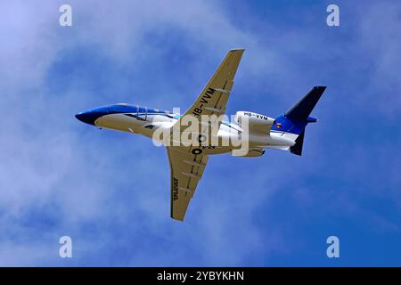 Die Pilatus Flugzeugwerke PC-24 (HB-VVM) starten von der RAF Fairford Royal International Air Tattoo 2024 in England, Großbritannien Stockfoto