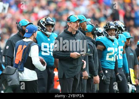 Wembley Stadium, London, Großbritannien. Oktober 2024. NFL UK Football, New England Patriots gegen Jacksonville Jaguars; Jacksonville Jaguars Defensive Coordinator Ryan Nielsen Credit: Action Plus Sports/Alamy Live News Stockfoto