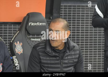 Sao Paulo, Brasilien. Oktober 2024. Trainer Ramon Diaz (Korinther). Spiel zwischen Corinthians und Flamengo (RJ), gültig für das Halbfinale der Brasilianischen Meisterschaft (Copa do Brasil 2024). Neo Quimica Arena Corinthians Stadium in Sao Paulo. Diesen Sonntag, am 20. Oktober 2024. Quelle: Saulo Dias/Alamy Live News Stockfoto