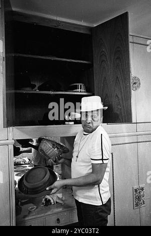 Der argentinische Komiker Alfredo Barbieri während eines Interviews in Buenos Aires, Argentinien, Februar 1975. Stockfoto