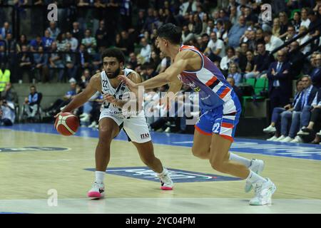 Treviso, Italien. Oktober 2024. Trient's ANTHONY LAMB in Aktion während des Spiels Nutribullet Treviso - Dolomiti Energia Trentino Spiel der regulären Saison Lega Basket Serie A 2024/2025 - Runde 4 in Treviso (Italien), 20. Oktober 2024 (Foto: S. Mazza/Ciamillo/LaPresse) Credit: LaPresse/Alamy Live News Stockfoto