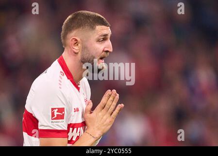 Jeff Chabot, VFB 24 im Spiel FC BAYERN MÜNCHEN - VFB STUTTGART 4-0 am 19. Oktober 2024 in München. Saison 2024/2025, 1.Bundesliga, FCB, München, Spieltag 7, 7.Spieltag Fotograf: Peter Schatz - DFL-VORSCHRIFTEN VERBIETEN JEDE VERWENDUNG VON FOTOGRAFIEN als BILDSEQUENZEN und/oder QUASI-VIDEO - Stockfoto