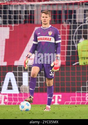 Alexander Nuebel, Nübel, VFB 33 im Spiel FC BAYERN MÜNCHEN - VFB STUTTGART 4-0 am 19. Oktober 2024 in München. Saison 2024/2025, 1.Bundesliga, FCB, München, Spieltag 7, 7.Spieltag Fotograf: Peter Schatz - DFL-VORSCHRIFTEN VERBIETEN JEDE VERWENDUNG VON FOTOGRAFIEN als BILDSEQUENZEN und/oder QUASI-VIDEO - Stockfoto