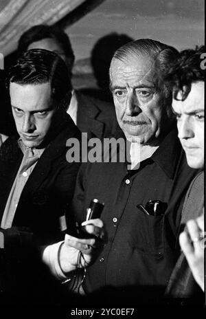 Der argentinische Jurist und Peronist-Politiker Juan Manuel Abal Medina (links) und der argentinische Zahnarzt und Peronist-Politiker Héctor josé Cámpora während eines Interviews in Buenos Aires, Argentinien, 1972. Stockfoto