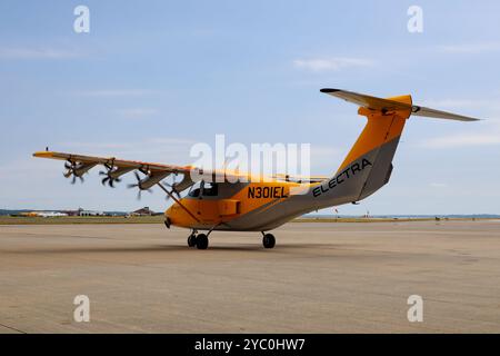 Quantico, Usa. 23. September 2024. Das neue Ultra Short Hybrid Electra Aircraft, ein hybrides elektrisches Lufttaxi, das von Testpilot Cody Allee betrieben wird, führt am 23. September 2024 in Quantico, Virginia, eine Live-Demonstration von Dual-Use-Fähigkeiten in der Marine Corps Air Facility durch. Quelle: Sgt. Miranda DeKorte/USA Marines/Alamy Live News Stockfoto