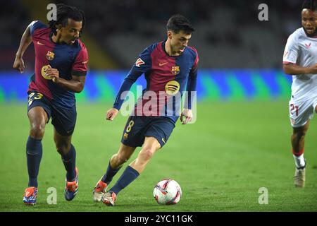 Barcelona, Esp. Oktober 2024. FC BARCELONA GEGEN SEVILLA FC. 20. Oktober 2024 Pedri (8) des FC Barcelona während des Spiels zwischen dem FC Barcelona und Sevilla FC entsprechend dem zehnten Tag der La Liga EA Sports im Olimpic-Stadion Lluis Companys in Montjuic in Barcelona, Spanien. Quelle: Rosdemora/Alamy Live News Stockfoto