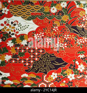 Traditionelle japanische Muster mit Blumenmotiv auf rotem Hintergrund Stockfoto