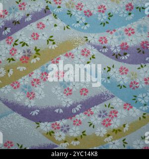 Bunte Blumenmuster auf dem mehrfarbigen Hintergrund Stockfoto