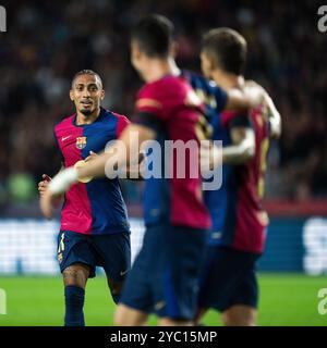 Barcelona. Oktober 2024. Spieler des FC Barcelona feiern ein Tor während des Fußballspiels La Liga zwischen dem FC Barcelona und Sevilla FC in Barcelona, Spanien, am 20. Oktober 2024. Credit: Joan gosa/Xinhua/Alamy Live News Stockfoto