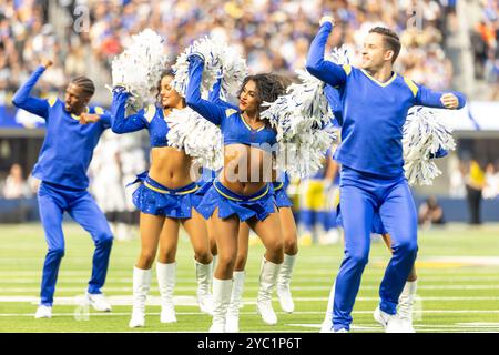 Los Angeles, Usa. Oktober 2024. Die Cheerleader der Los Angeles Rams treten während eines Fußballspiels der NFL gegen die Las Vegas Raiders im SoFi Stadium am Sonntag, den 20. Oktober 2024, in Inglewood auf. Kalif. Los Angeles Rams gewann gegen Las Vegas Raiders 20:15 Credit: SOPA Images Limited/Alamy Live News Stockfoto