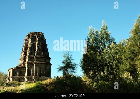 Bima-Tempel, alter Hindu-Tempel auf dem Dieng-Hochplateau, der administrativ in Dieng Kulon, Batur, Banjarnegara, Zentral-Java, Indonesien liegt. Stockfoto