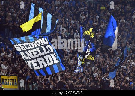 Rom, Latium. Oktober 2024. Inter-Fans beim Spiel der Serie A zwischen Roma und Inter im Olympiastadion, Italien, 20. Oktober 2024. Gutschrift: massimo insabato/Alamy Live News Stockfoto