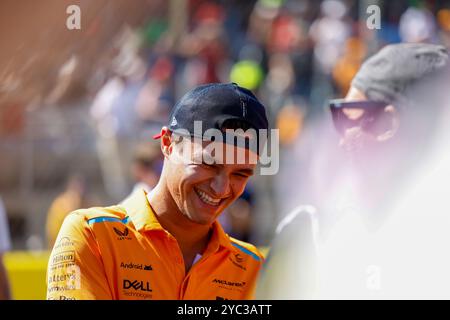 Austin, USA. Oktober 2024. Lando Norris bei der Driver's Parade während des Formel-1-Grand Prix von Pirelli United States vom Tower in Austin, Texas am 20. Oktober 2024. (Foto: Stephanie Tacy/SIPA USA) Credit: SIPA USA/Alamy Live News Stockfoto