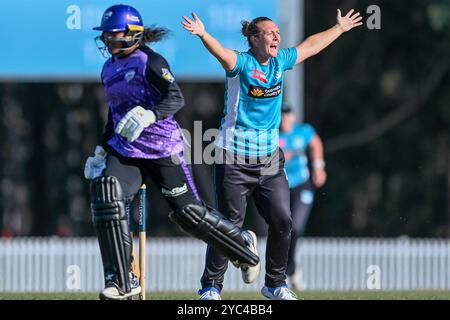 Sydney, Australien. Oktober 2024. Nicola Hancock von Brisbane Heat bittet um einen Auslauf während des T20 Spring Challenge Final Matches zwischen Brisbane Heat und Hobart Hurricanes in Cricket Central. Hobart Hurricanes gewann die erste Ausgabe der T20 Spring Challenge, ein neues inländisches Cricket-Turnier für Frauen im australischen Cricket, indem er Brisbane Heat im letzten Ball des Spiels mit 5 Wickets besiegte. Brisbane Hitze: 133/9, Hobart Hurricanes: 134/5. (Foto: Ayush Kumar/SOPA Images/SIPA USA) Credit: SIPA USA/Alamy Live News Stockfoto