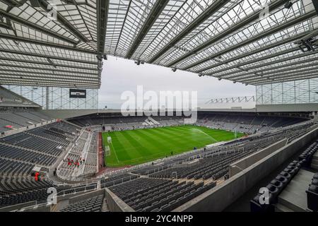 Newcastle, Großbritannien. Oktober 2024. Allgemeiner Blick auf das Stadion während des Spiels Newcastle United FC gegen Brighton & Hove Albion FC English Premier League in St. James' Park, Newcastle, England, Großbritannien am 19. Oktober 2024 Credit: Every Second Media/Alamy Live News Stockfoto