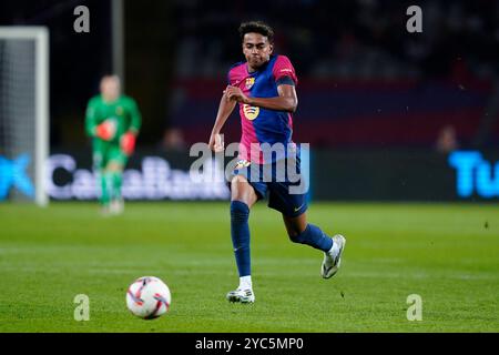 Barcelona, Spanien. Oktober 2024. Lamine Yamal vom FC Barcelona während des La Liga EA Sports Spiels zwischen dem FC Barcelona und Sevilla FC spielte am 20. Oktober 2024 im Lluis Companys Stadium in Barcelona, Spanien. (Foto: Sergio Ruiz/Imago) Credit: PRESSINPHOTO SPORTS AGENCY/Alamy Live News Stockfoto
