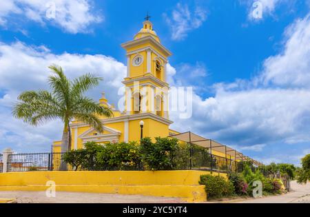 La Noria, San Antonio Kirche im kolonialen Zauberdorf in der Nähe von Mazatlan. Stockfoto