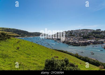 South Hams Stadt Salcombe und die Salcombe Mündung während der Sommerferien vom Snapes Point aus gesehen Stockfoto