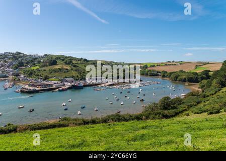 South Hams Stadt Salcombe und die Salcombe Mündung während der Sommerferien vom Snapes Point aus gesehen Stockfoto