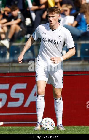 Empoli, Toscana, Italien. Oktober 2024. Scott McTominay aus Neapel kontrolliert den Ball während des Fußballspiels der Serie A Empoli FC - SSC Napoli Stadio Carlo Castellani am 20. Oktober 2024 in Empoli, Italien (Foto: © Ciro de Luca/ZUMA Press Wire) NUR ZUR REDAKTIONELLEN VERWENDUNG! Nicht für kommerzielle ZWECKE! Stockfoto