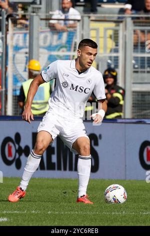 Empoli, Toscana, Italien. Oktober 2024. Napoli's Alessandro Buongiorno kontrolliert den Ball während des Fußballspiels der Serie A Empoli FC - SSC Napoli Stadio Carlo Castellani am 20. Oktober 2024 in Empoli, Italien (Foto: © Ciro de Luca/ZUMA Press Wire) NUR ZUR REDAKTIONELLEN VERWENDUNG! Nicht für kommerzielle ZWECKE! Stockfoto