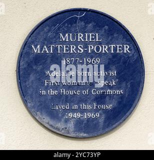 Heritage Blue Plaque am 7 Pelham Crescent, Hastings, East Sussex, England, Großbritannien - Muriel Matters-Porter Stockfoto