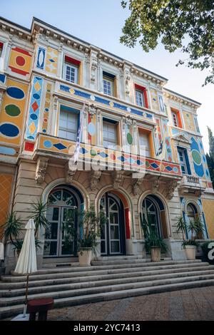 Toulon, Frankreich - 10. Juli 2024 : Hotel des Arts in Toulon , ein Raum für zeitgenössische Kunst für Malerei, Fotografie und digitale Ausstellungen Stockfoto