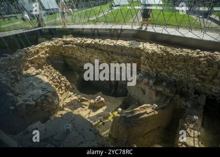 Das archäologische Schaufenster im Elisengarten am Friedrich-Wilhelm-Platz in Aachen, Nordrhein-Westfalen. Stockfoto