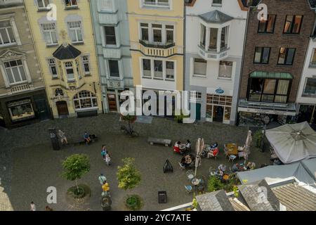 Blick vom Dach des Aachener Doms (UNESCO-Weltkulturerbe), der die letzte Ruhestätte Karls des Großen in der Altstadt von Aachen ist, Stockfoto